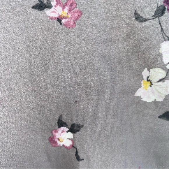 Torrid Gray Blouse With Pink/ White Flower Print - Picture 9 of 9